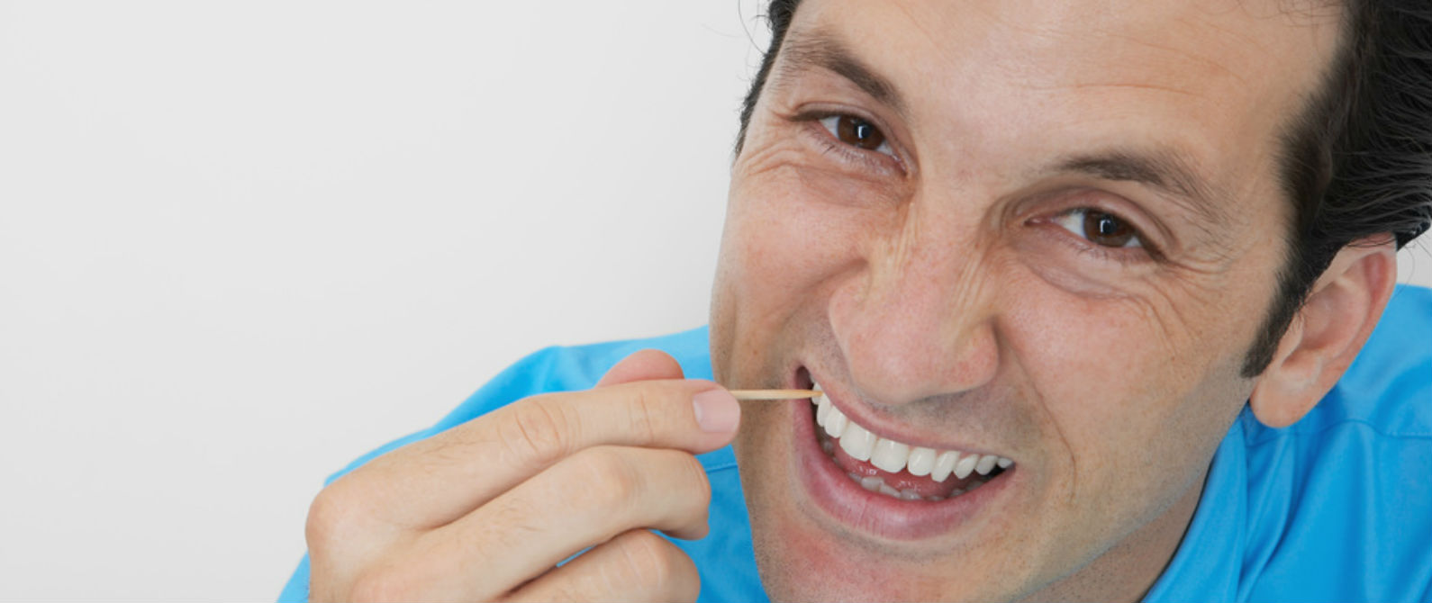 Malo para las encías usar palillos