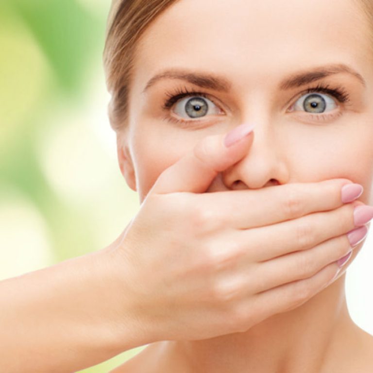 Dile a tu pareja que me huele la boca sin morir en el intento