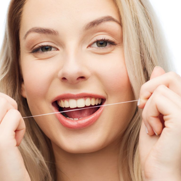 Por qué necesito usar hilo dental